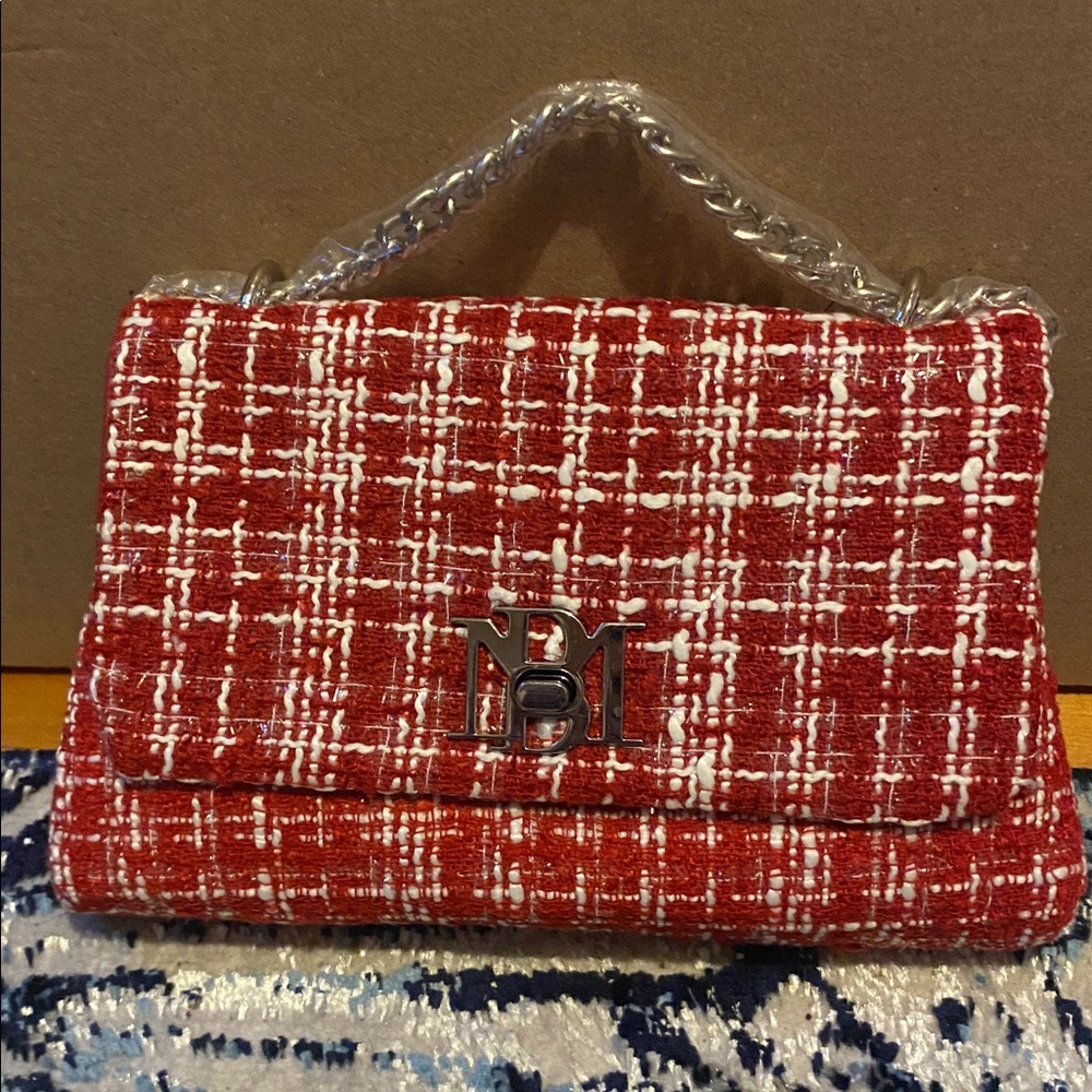NWT Badgley Mischka Shoulder/crossbody, Great Holiday Colors! Retail $149